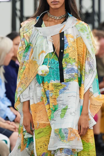 Look 2